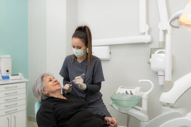 Best Weekend Emergency Dentist in Palo, IA